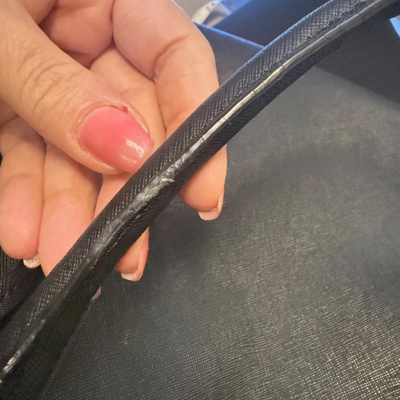 Michael Kors Hamilton Large Black Tote With Lock and Key - Picture 16 of 16